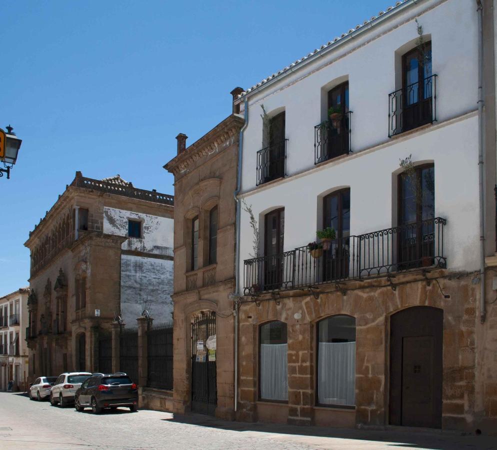Apartamentos Tres Llaves Palacio De Vela De Los Cobos Úbeda Buitenkant foto