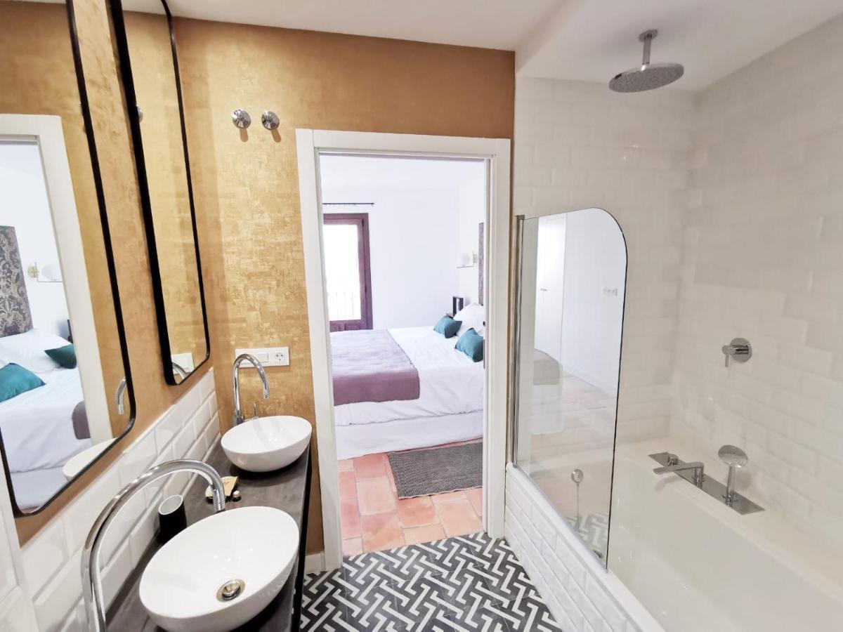 Apartamentos Tres Llaves Palacio De Vela De Los Cobos Úbeda Buitenkant foto