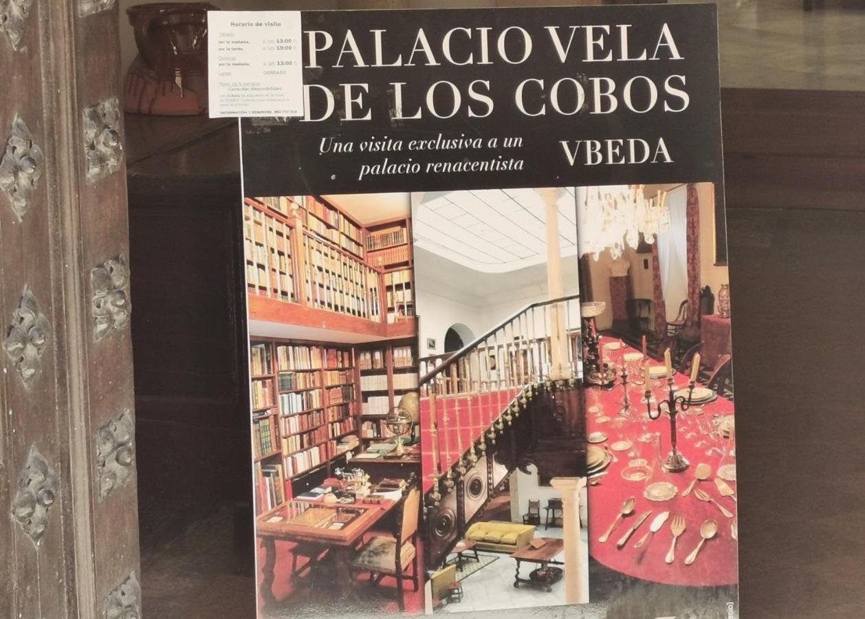 Apartamentos Tres Llaves Palacio De Vela De Los Cobos Úbeda Buitenkant foto