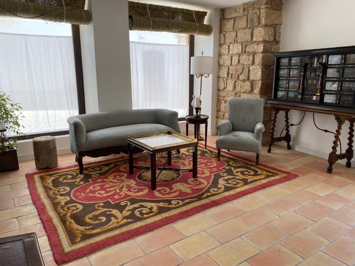 Apartamentos Tres Llaves Palacio De Vela De Los Cobos Úbeda Buitenkant foto
